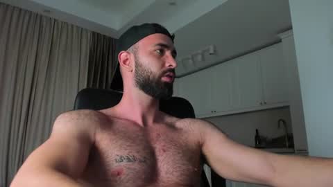 MichaelEvansx online show from July 30, 10:49 pm