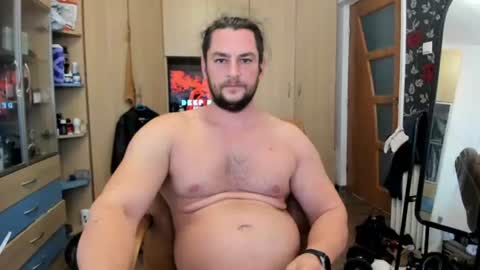 michaelragnar90 online show from August 4, 5:37 am