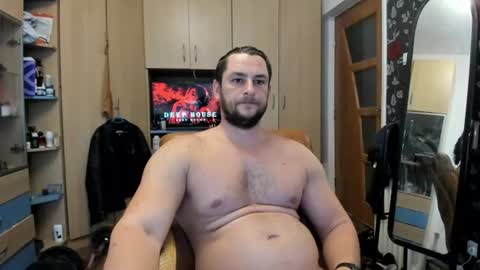 michaelragnar90 online show from August 4, 11:29 am