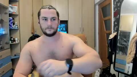 michaelragnar90 online show from August 4, 12:35 pm