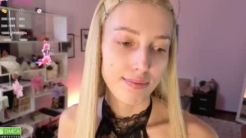 micheleflores online show from August 14, 4:54 pm