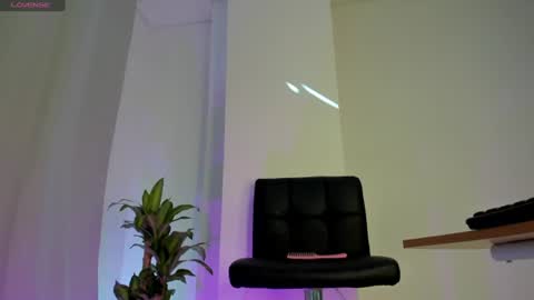 michell_777 online show from July 24, 8:34 pm