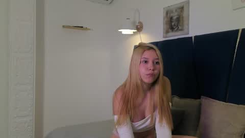 michell_sex23 online show from August 6, 10:09 pm