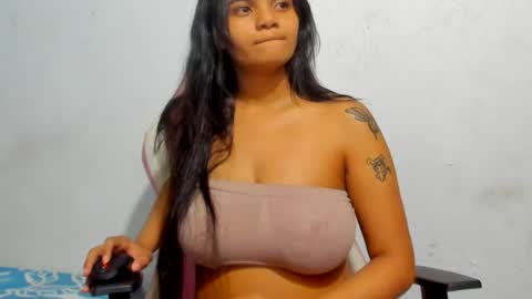 michell_smiths online show from August 12, 6:05 am