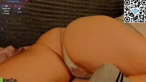 michelle_blond online show from August 13, 6:49 am
