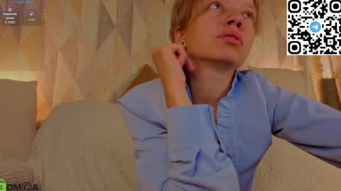michelle_blond online show from August 14, 7:45 am