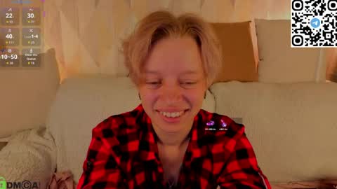 michelle_blond online show from August 16, 2:37 am