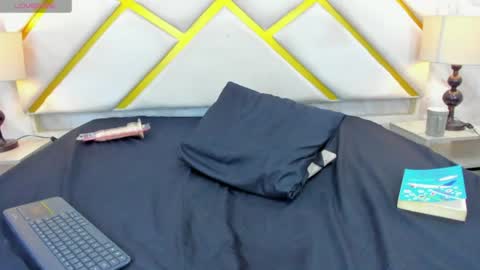 michellebronx online show from August 11, 6:21 pm