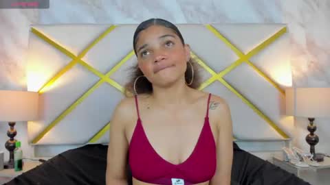 michellebronx online show from August 13, 12:41 pm