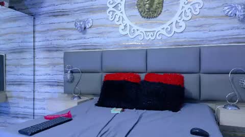 Michelle online show from August 10, 3:46 pm