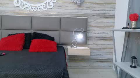 Michelle online show from August 14, 3:37 pm