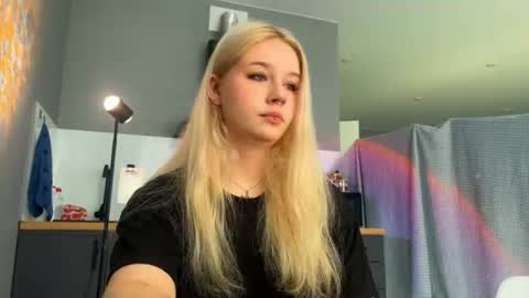 Michelle3 online show from July 31, 4:41 am