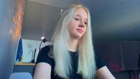 Michelle3 online show from August 15, 3:43 am