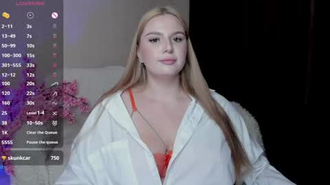 michellemilerr online show from August 14, 5:55 am