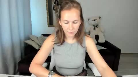 Michelle online show from June 16, 4:00 am
