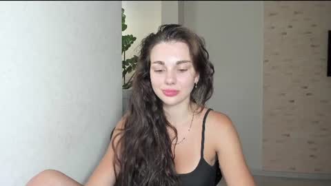 Michellee online show from August 1, 3:29 pm