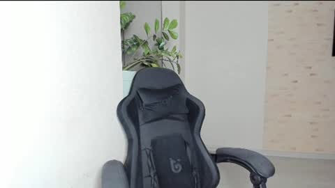 Michellee online show from August 1, 5:41 pm