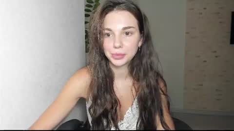 Michellee online show from August 12, 10:39 am