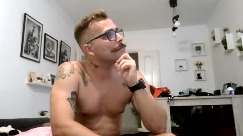 Mich Robinson online show from August 5, 9:46 pm