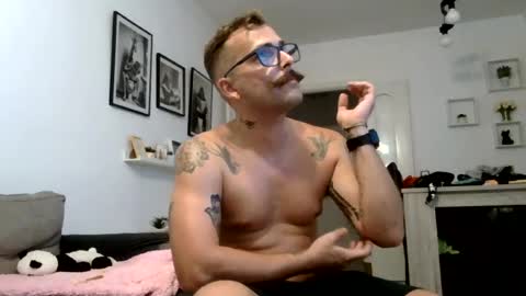 Mich Robinson online show from August 5, 11:58 pm