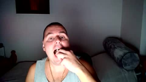 micic3 online show from August 7, 12:54 am