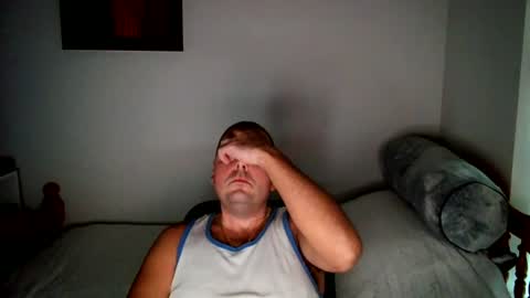 micic3 online show from August 8, 12:33 am