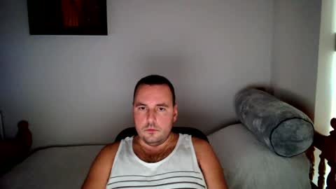 micic3 online show from August 15, 12:03 am