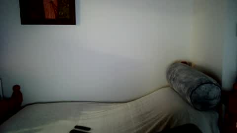 micic3 online show from August 15, 1:09 am