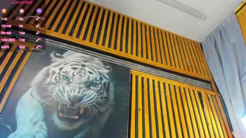 mick_lollipopp online show from July 30, 11:44 pm