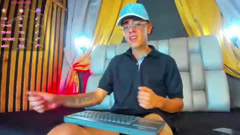 mick_lollipopp online show from July 31, 1:56 am