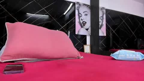mick_lollipopp online show from August 13, 12:24 am