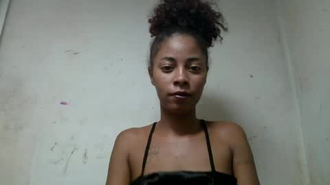 mickaela08 online show from August 13, 10:13 pm