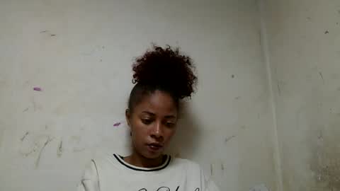 mickaela08 online show from August 13, 11:19 pm
