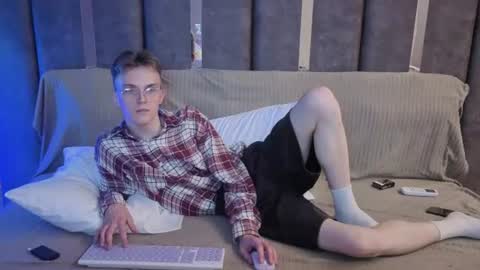 Nick online show from August 14, 8:01 pm