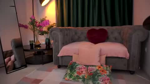 Alice online show from August 11, 6:10 pm
