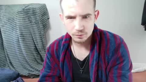 midnightsattire online show from May 19, 10:38 am