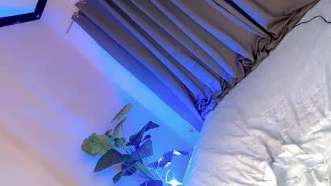 KLARECE online show from August 15, 2:32 pm