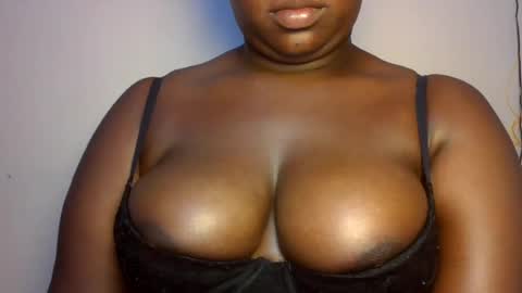 midnightt_curves online show from August 11, 3:14 pm
