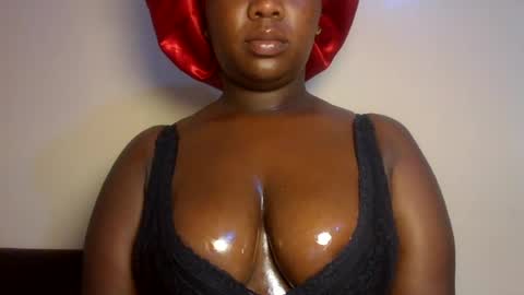 midnightt_curves online show from August 11, 10:23 pm