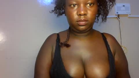 midnightt_curves online show from August 13, 1:03 pm