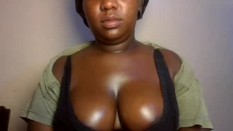 midnightt_curves online show from August 14, 2:37 am