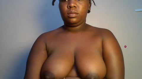 midnightt_curves online show from August 15, 11:30 pm