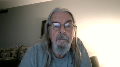 midnite_7 online show from August 2, 4:30 am