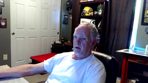 midwestdad09 online show from August 2, 11:33 pm