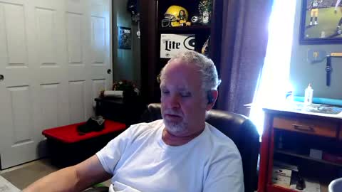 midwestdad09 online show from August 6, 9:03 pm
