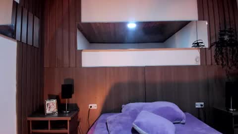 miel_gomez online show from August 5, 3:15 am