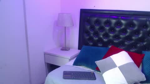 Migatica johnson12 online show from August 12, 8:27 am