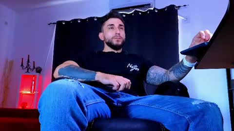MightyAaron online show from August 7, 10:26 am