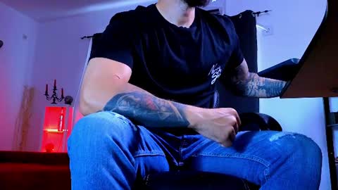 MightyAaron online show from August 8, 6:35 am