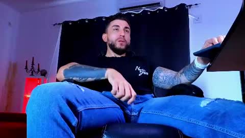 MightyAaron online show from August 8, 9:53 am